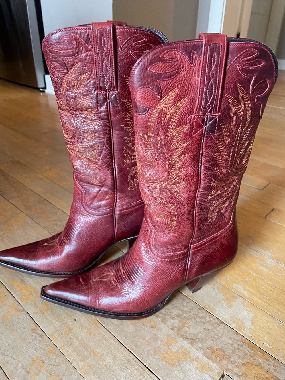GORGEOUS! Charlie 1 Horse 100% leather 7.5 brown/red cowgirl handcrafted boots
